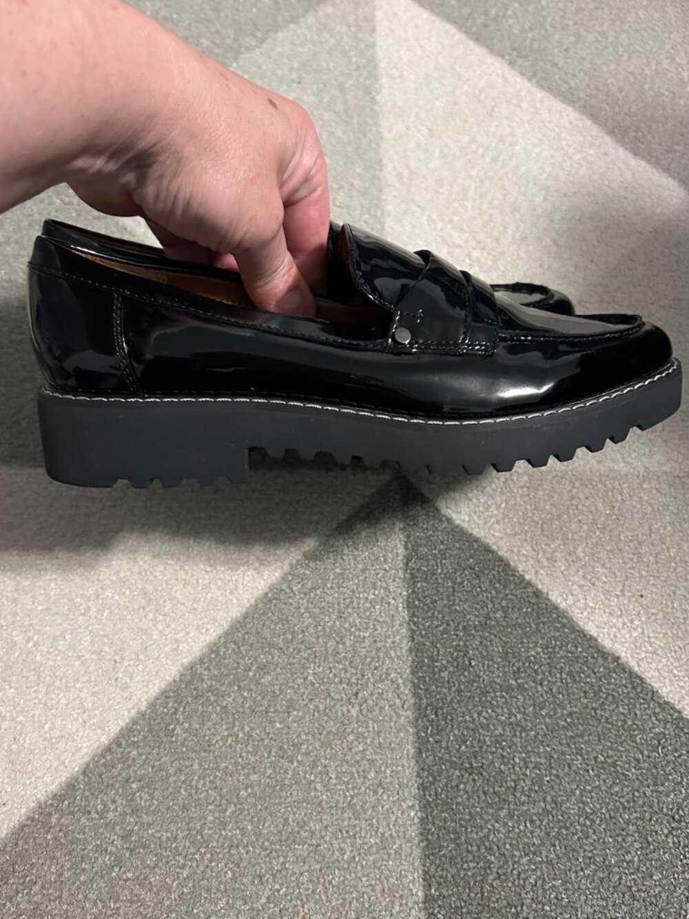 Franco Sarto Cassandra Black Patent Leather Penny Loafers Lug Sole Women's 7.5M - Picture 3 of 12